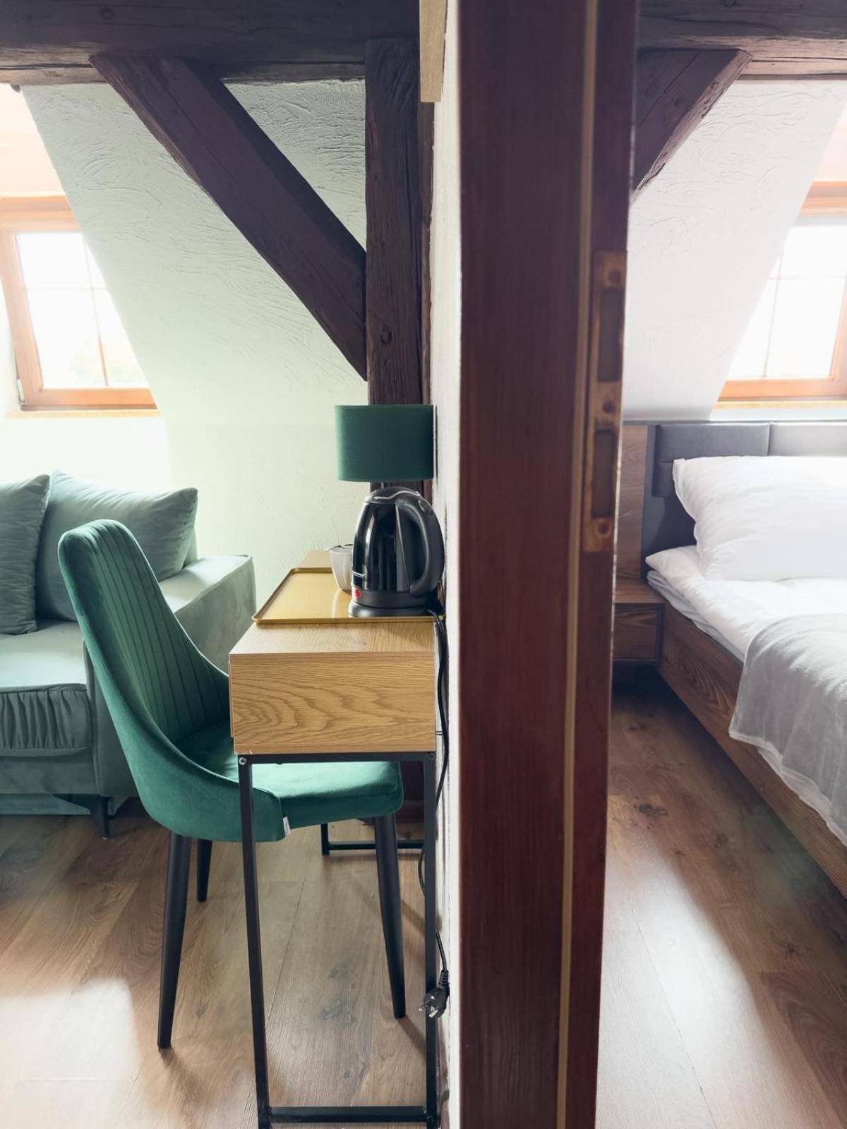 Kamienica Hotel Sulecin Bagian luar foto