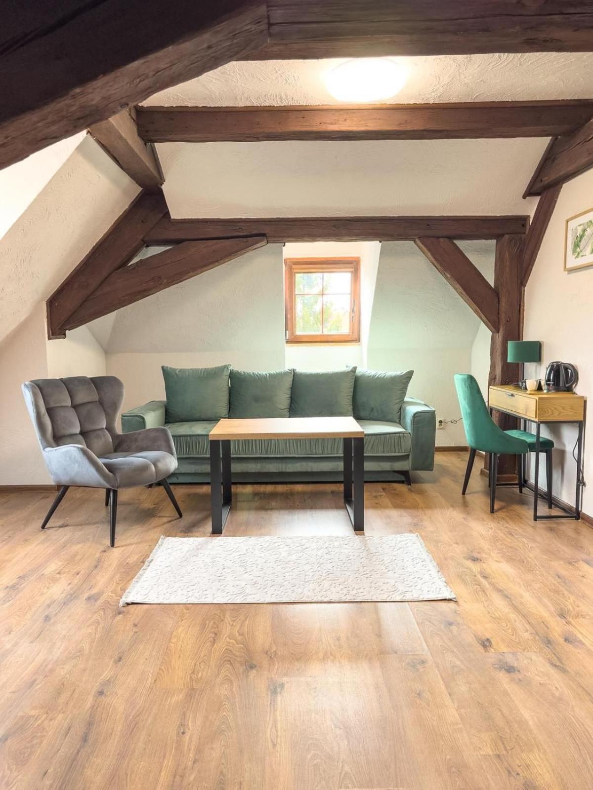 Kamienica Hotel Sulecin Bagian luar foto