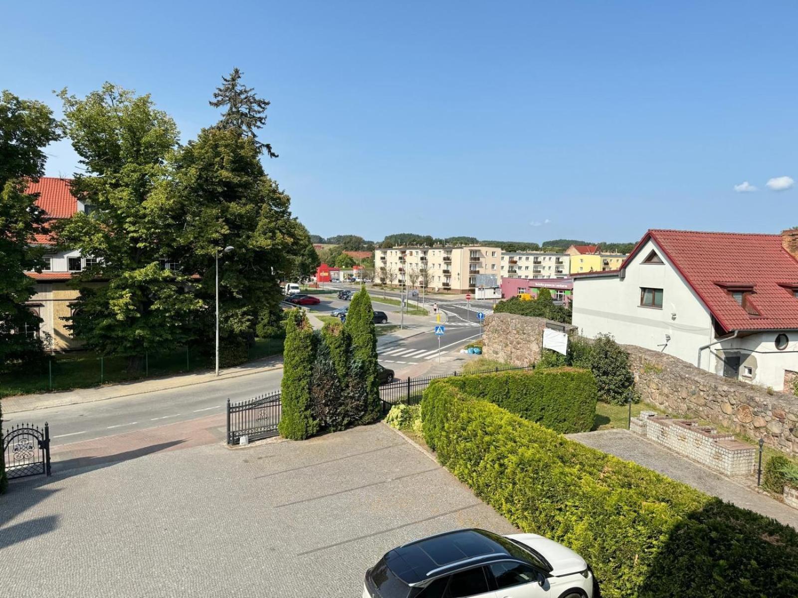 Kamienica Hotel Sulecin Bagian luar foto