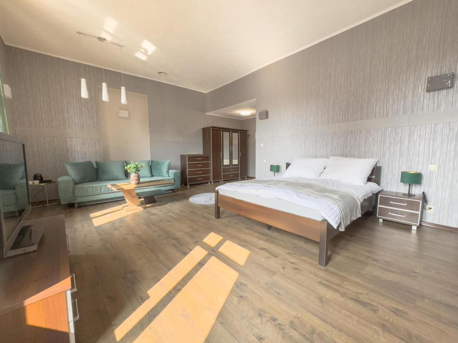 Kamienica Hotel Sulecin Bagian luar foto