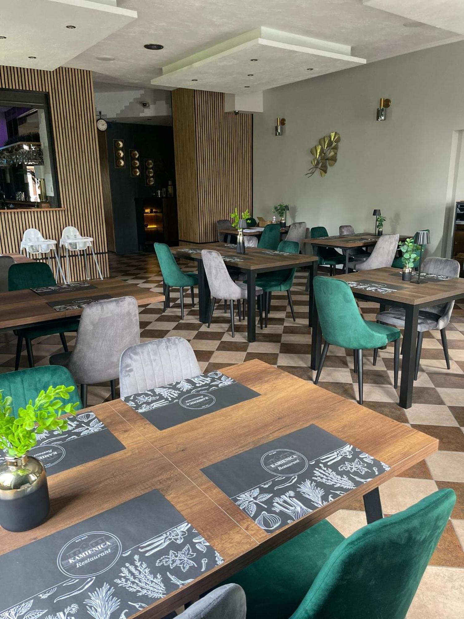 Kamienica Hotel Sulecin Bagian luar foto