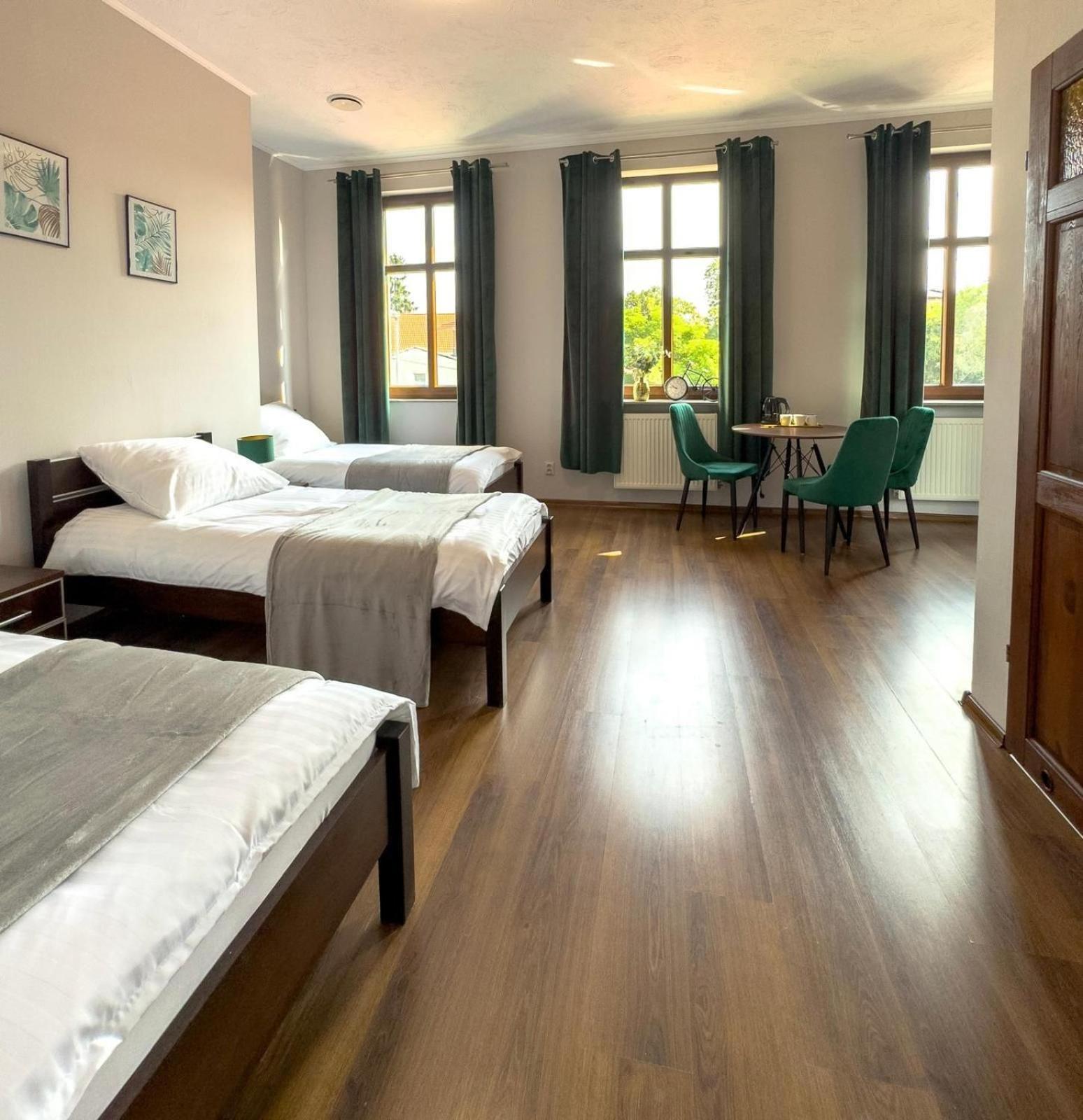 Kamienica Hotel Sulecin Bagian luar foto