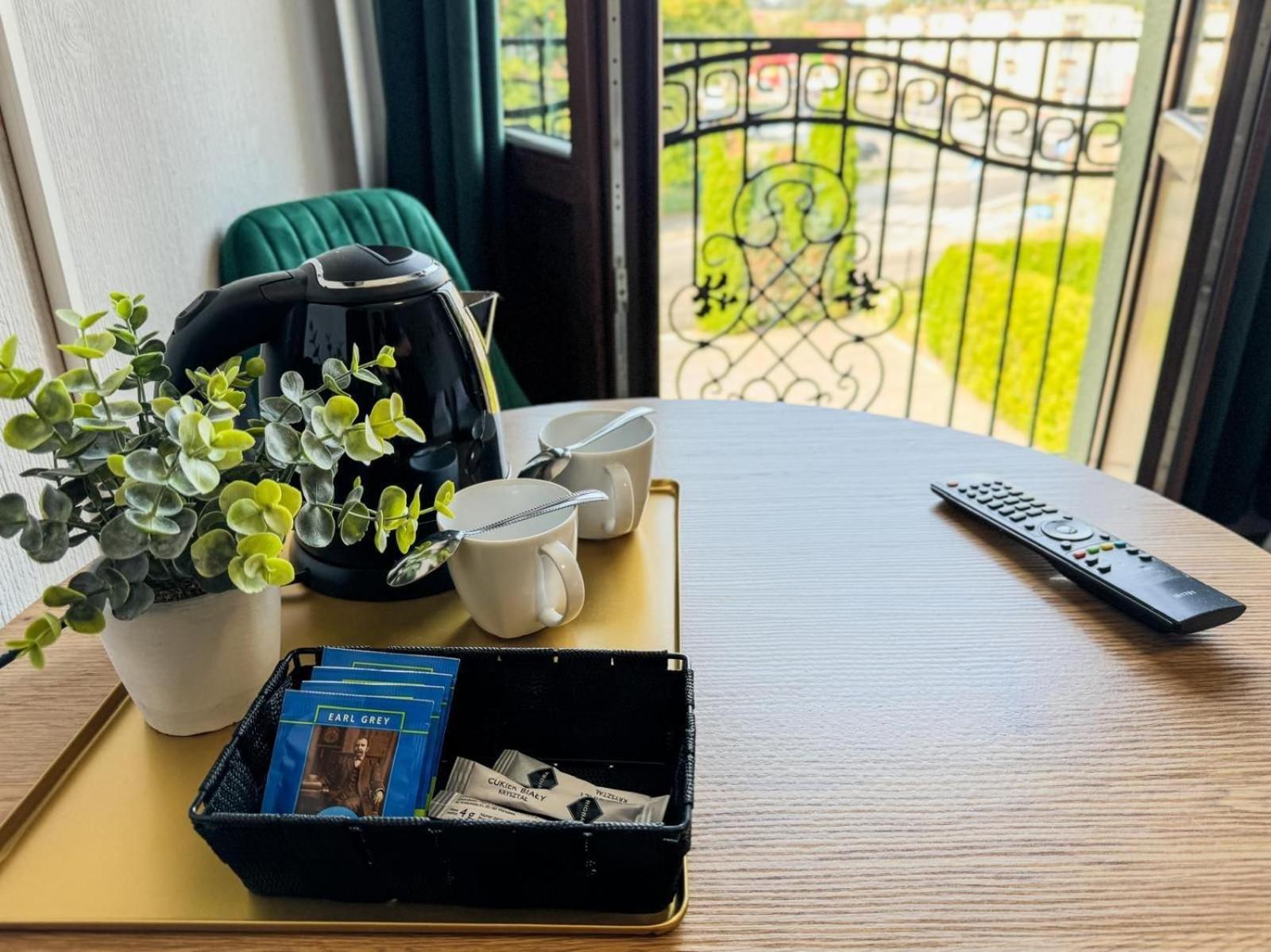 Kamienica Hotel Sulecin Bagian luar foto