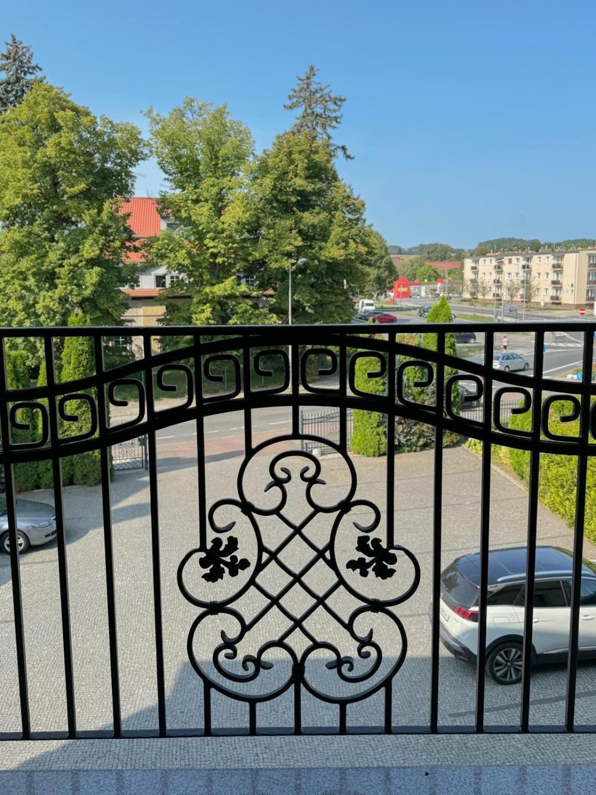 Kamienica Hotel Sulecin Bagian luar foto